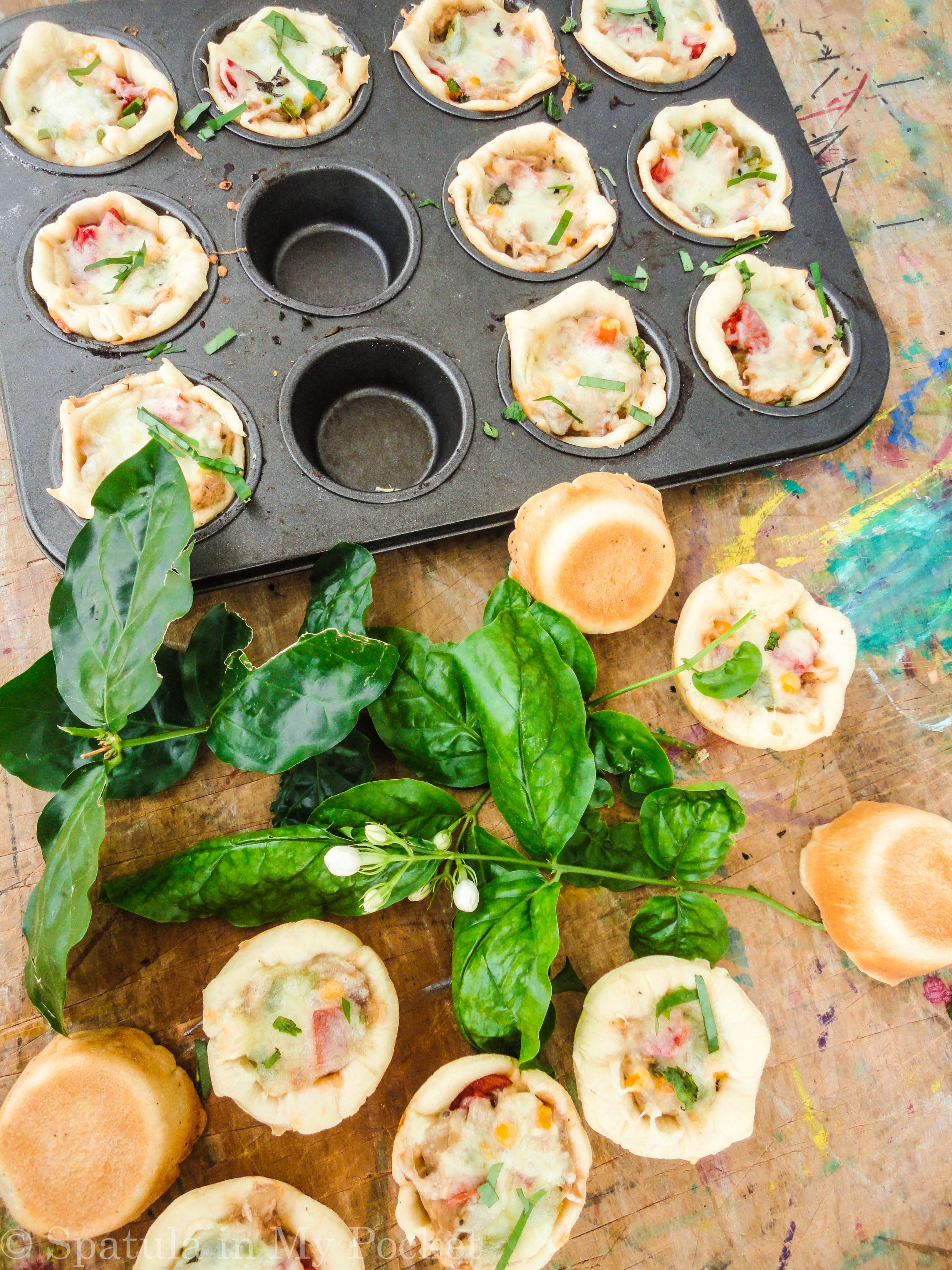 Mini Pizza Pies. The perfect snack idea!