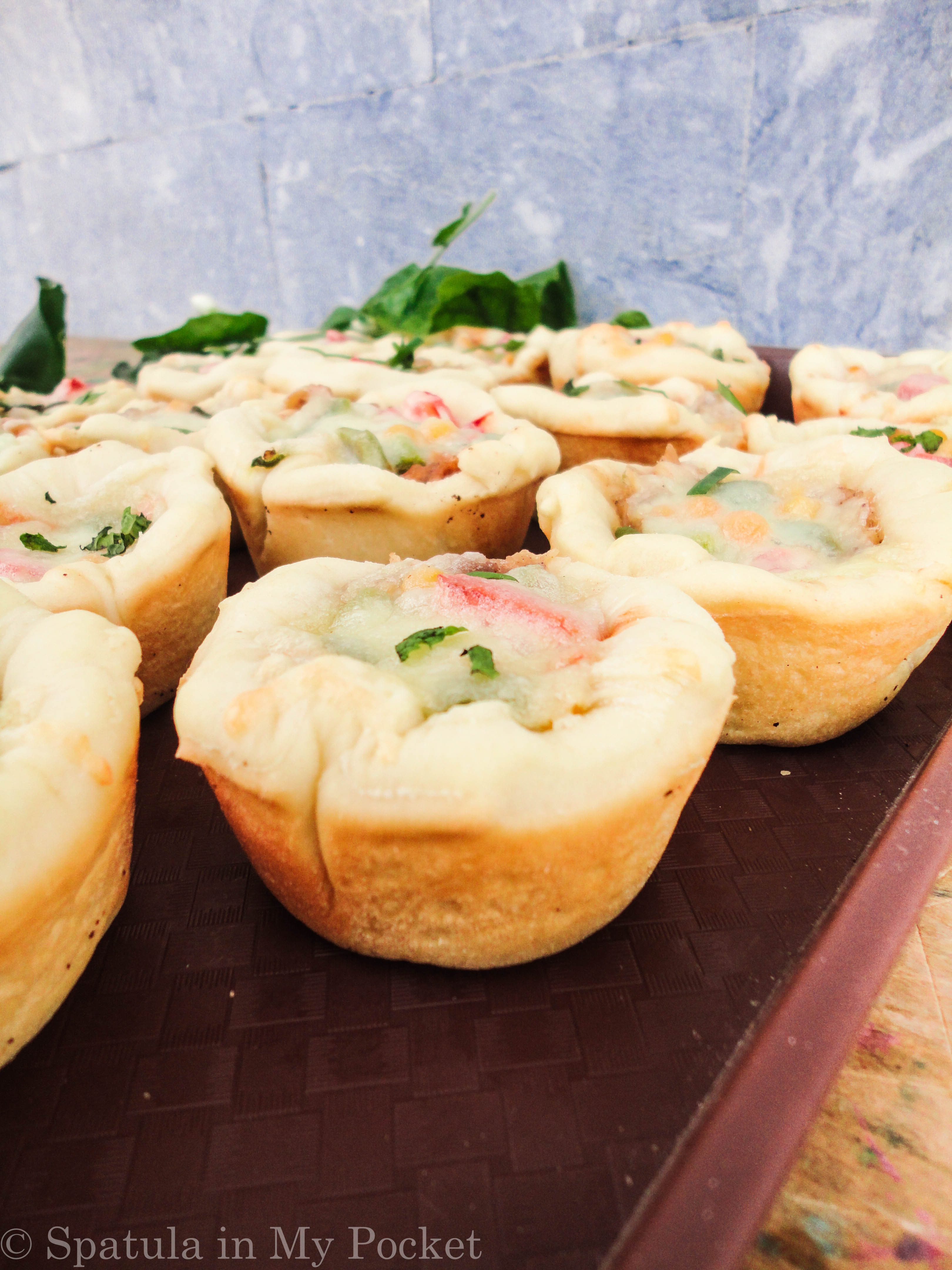 Mini Pizza Pies. The perfect snack idea!