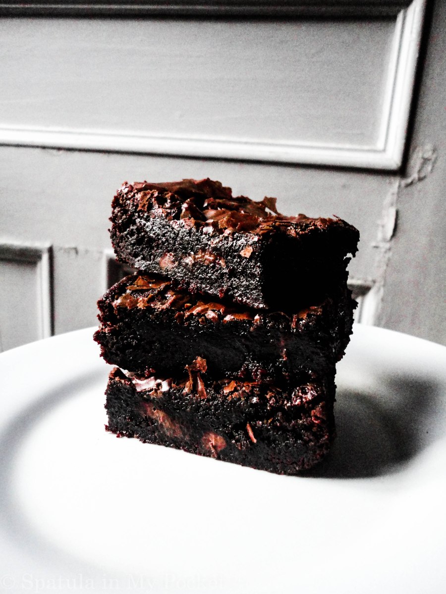 Fudgy on the inside, chewy around the edges. These brownies are the BEST brownies I’ve ever made.