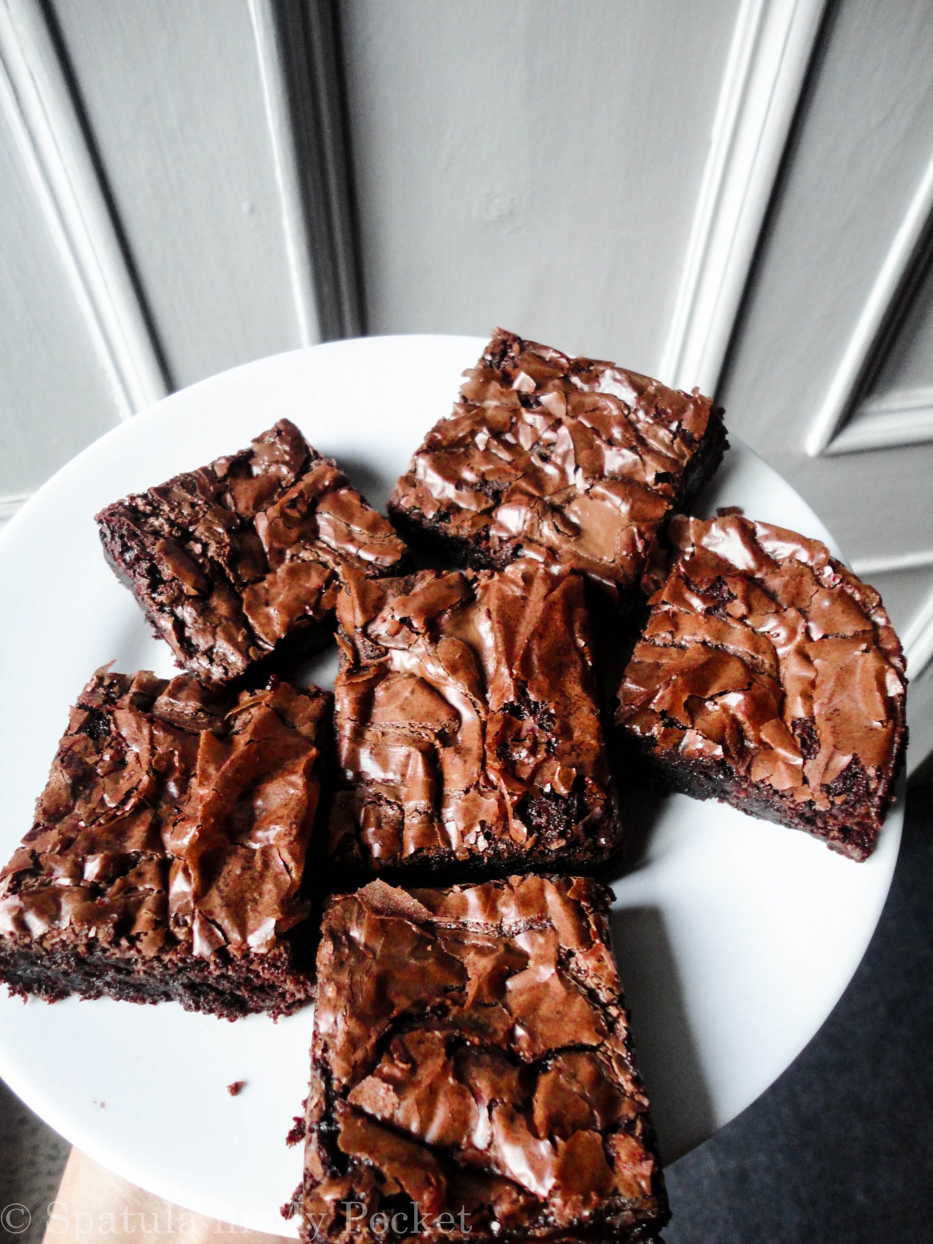 Fudgy on the inside, chewy around the edges. These brownies are the BEST brownies I’ve ever made.