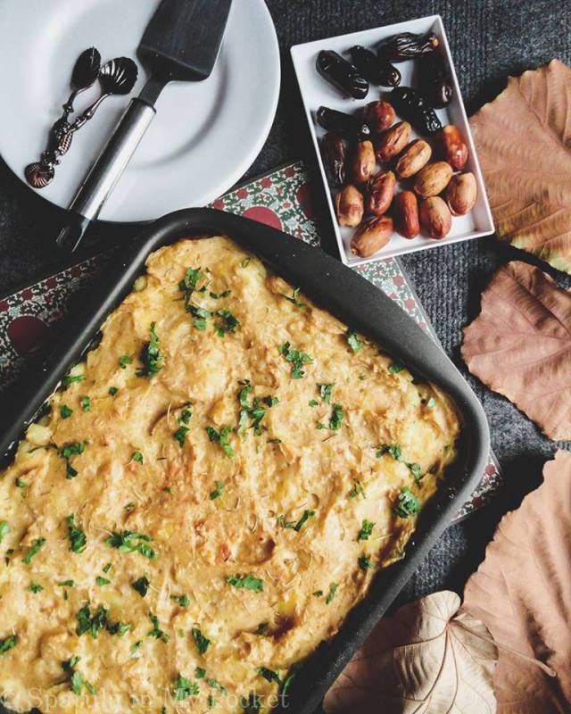 This Shepherd Macaroni Pie is warm, hearty, and super comforting: the makings of a perfect wintertime comfort dish.  #Pie #ShepherdPie