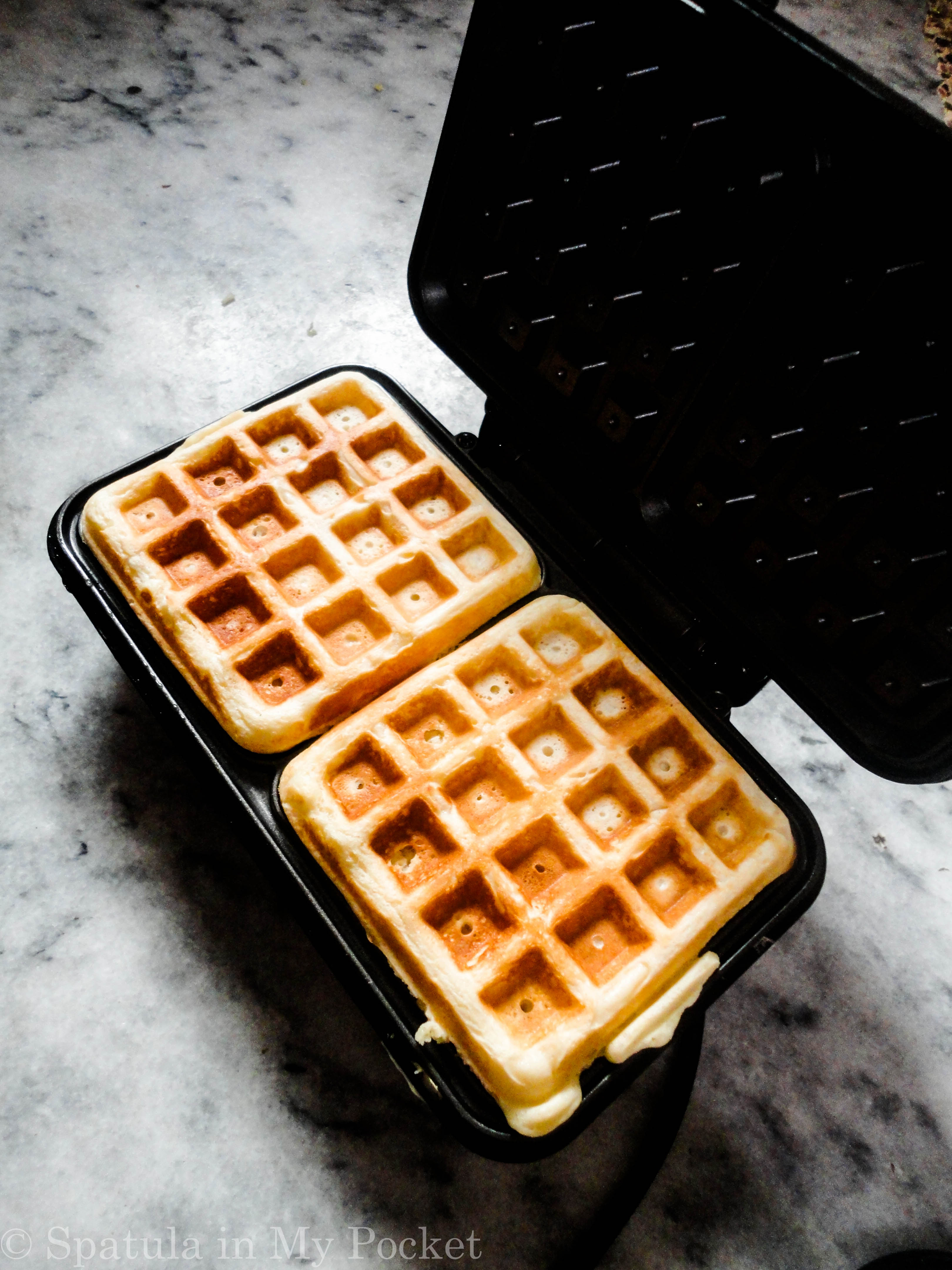This is, hands down, the best waffle recipe EVER! #crispy #fluffy #waffles