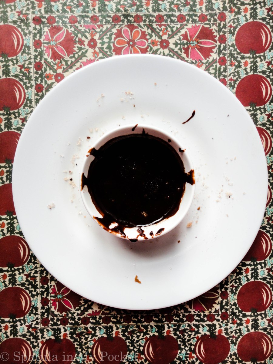 Crispy, golden churros rolled in cinnamon and sugar and dunked in a dark chocolate sauce #churros