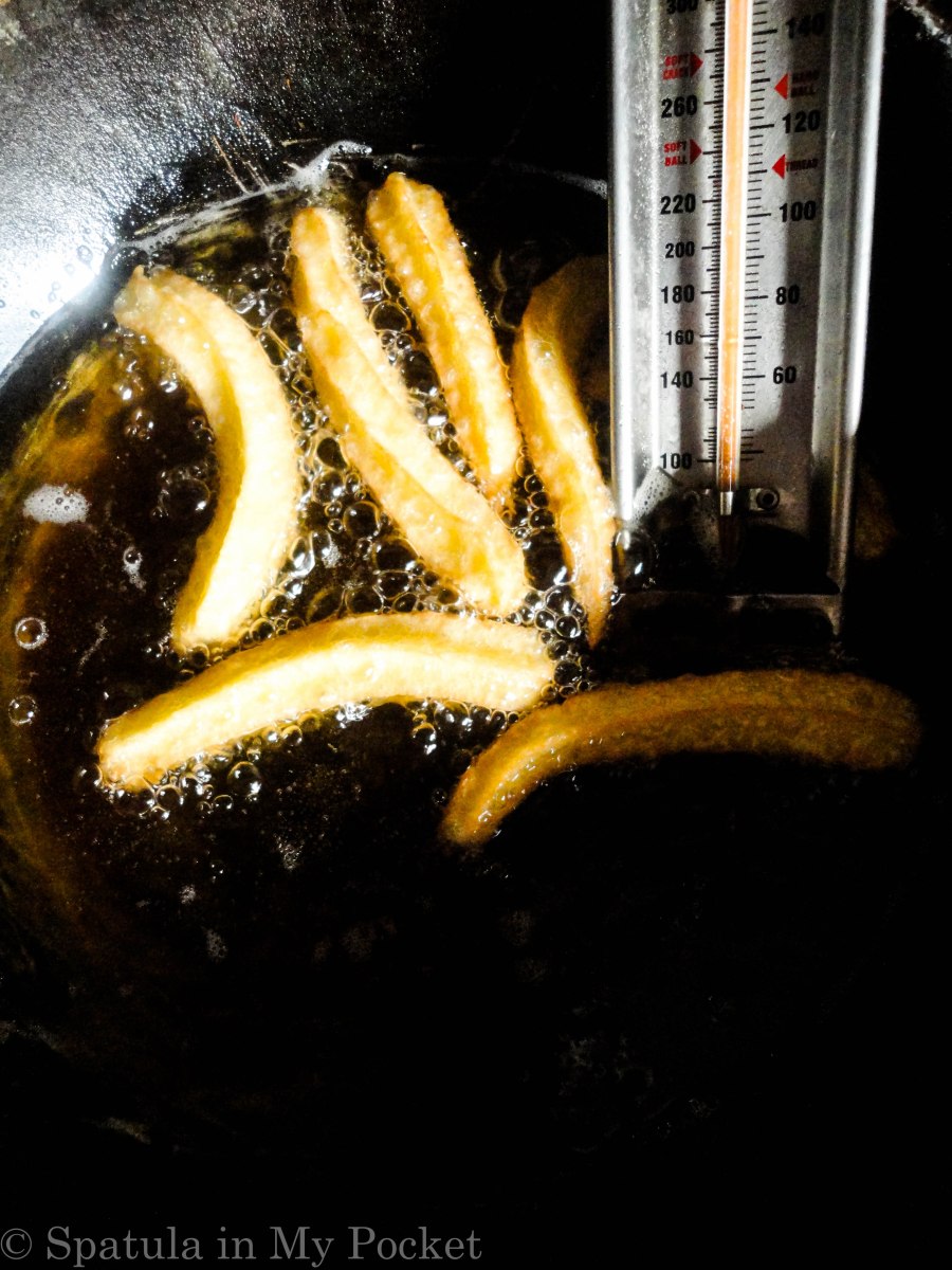 Crispy, golden churros rolled in cinnamon and sugar and dunked in a dark chocolate sauce #churros