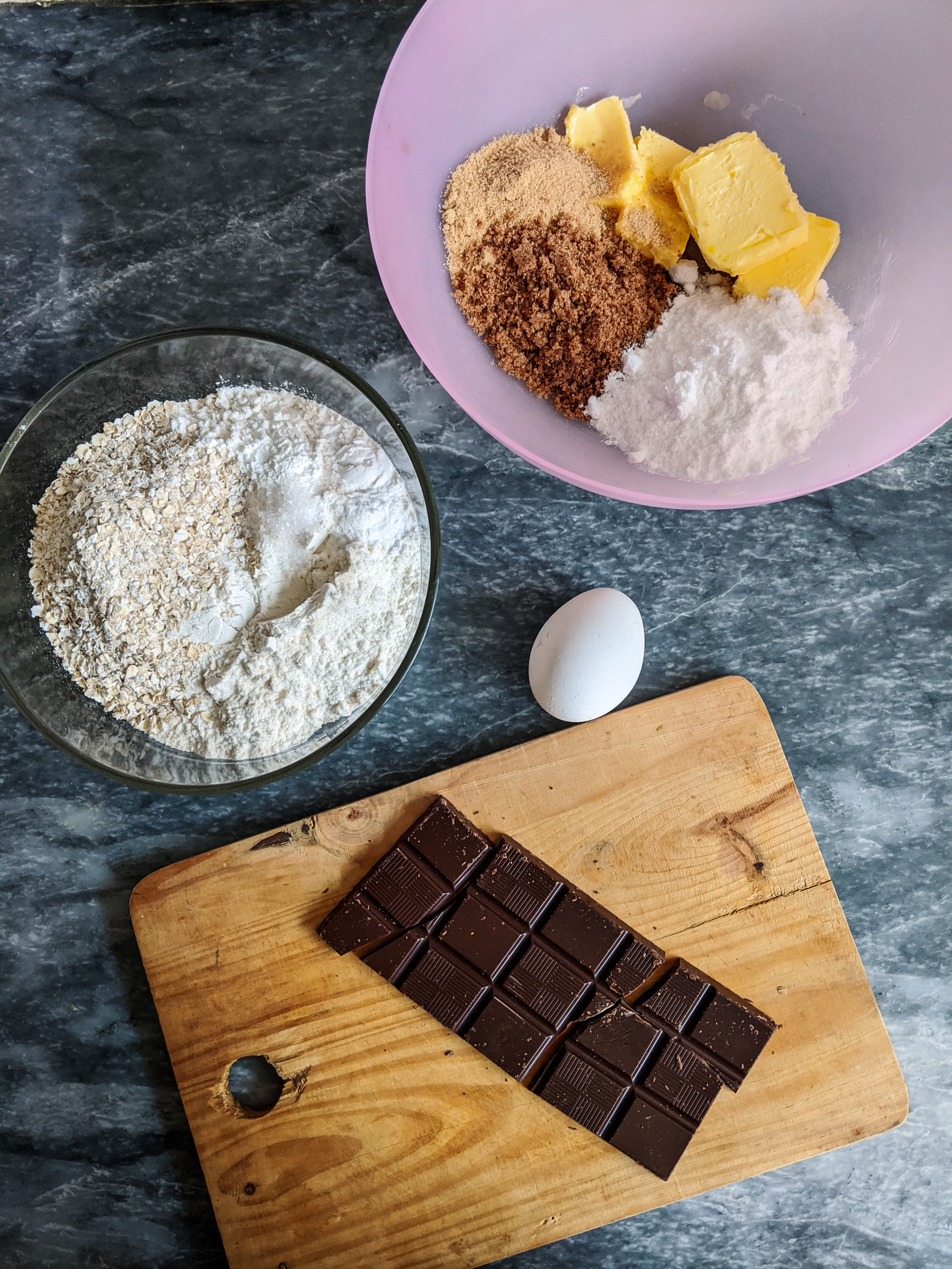 Chunks of milk chocolate and rolled oats. The ultimate cookie combination! 