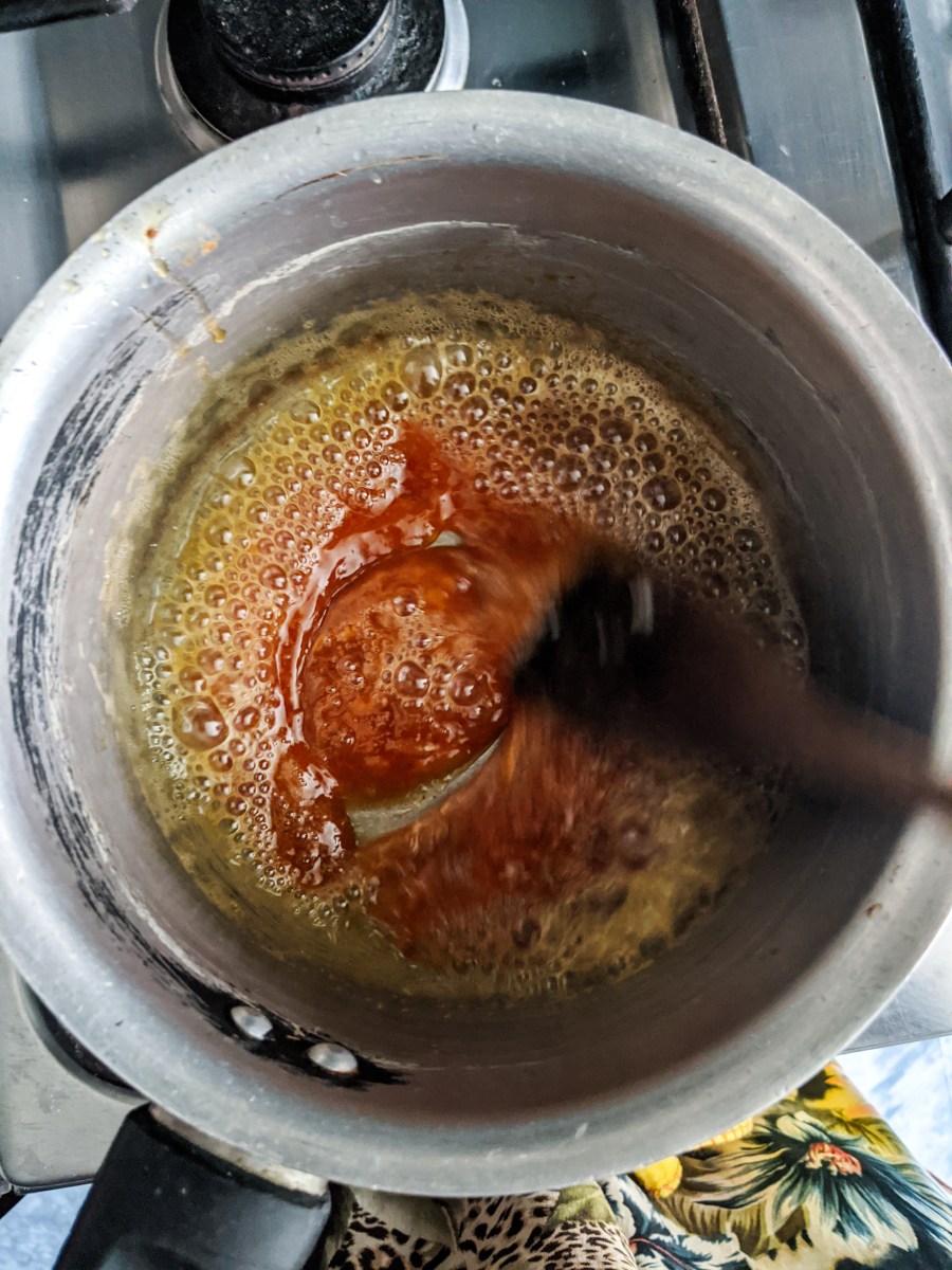 Silky smooth homemade Salted Caramel Sauce that uses only 4 ingredients and is ready in 10 minutes!